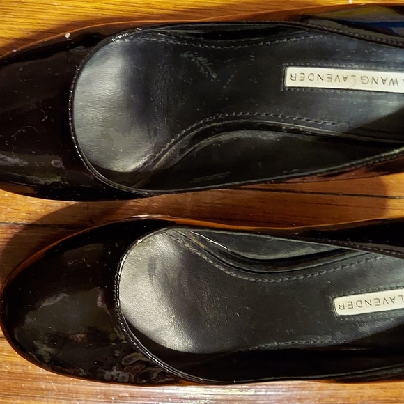 Vera Wang Lavender Label " Vero Cuoio" Black Patent Leather Stilettos Size 7M - Picture 10 of 16